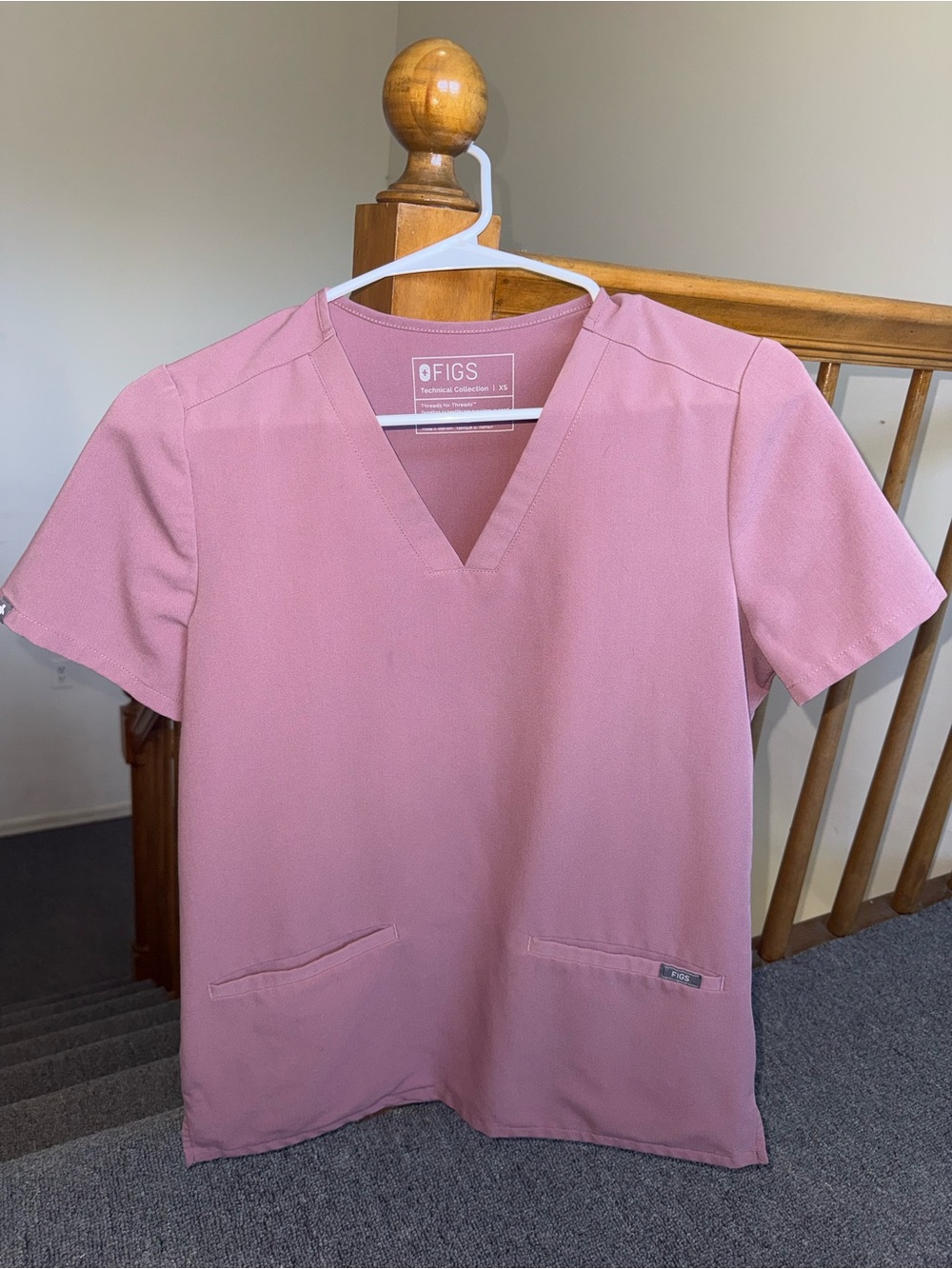 Figs Women’s Mineral Mauve Casma Scrub Top XS